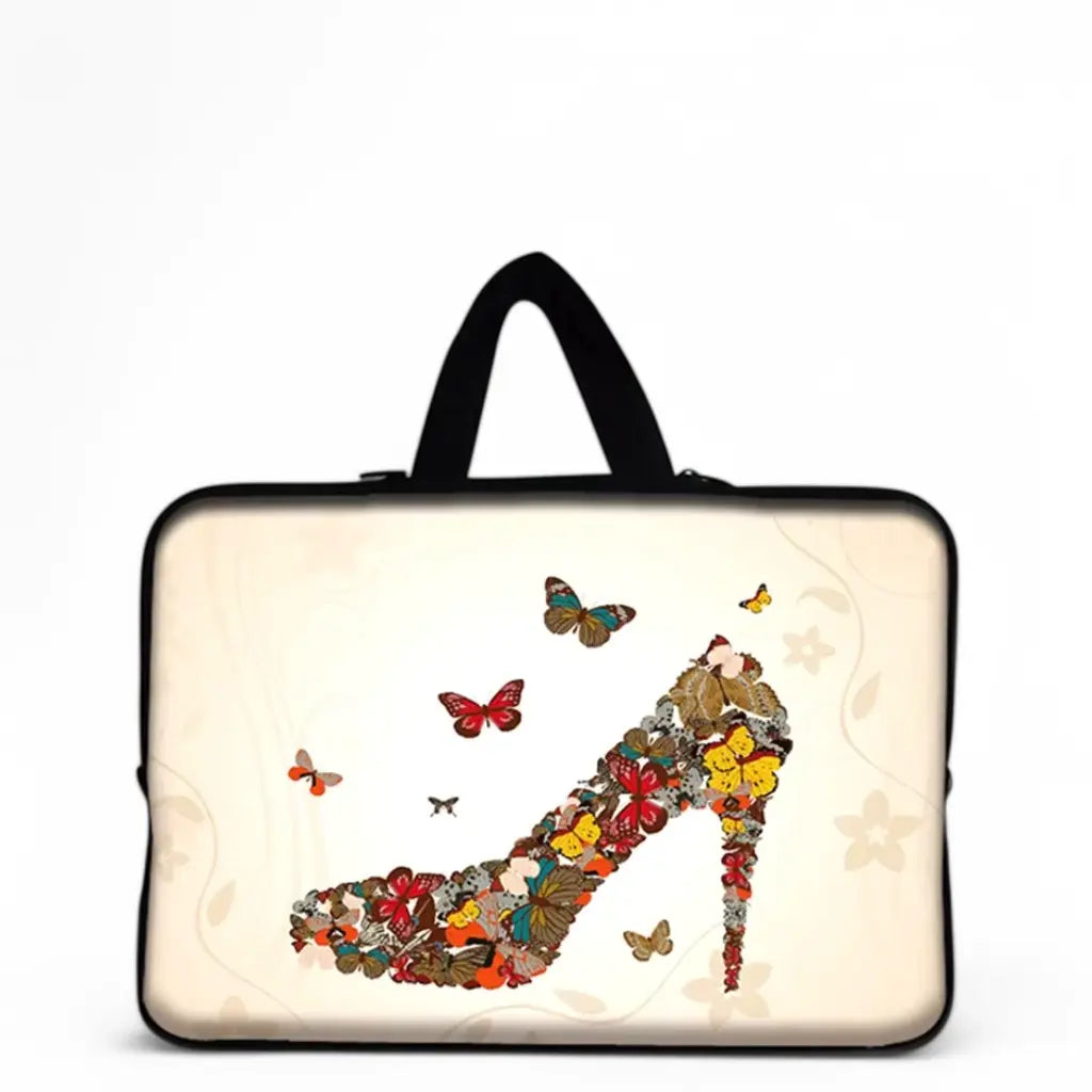 Flower laptop sleeve met kleurrijke vlinders die samen een stijlvolle dameshak vormen op een crèmekleurige achtergrond, voorzien van praktisch draaghandvat.