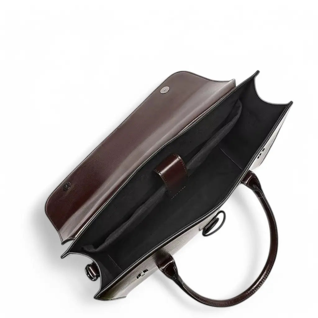 Leren werktas dames met laptopvak 15.6 inch met open binnenvak en zwarte voering zonder inhoud.