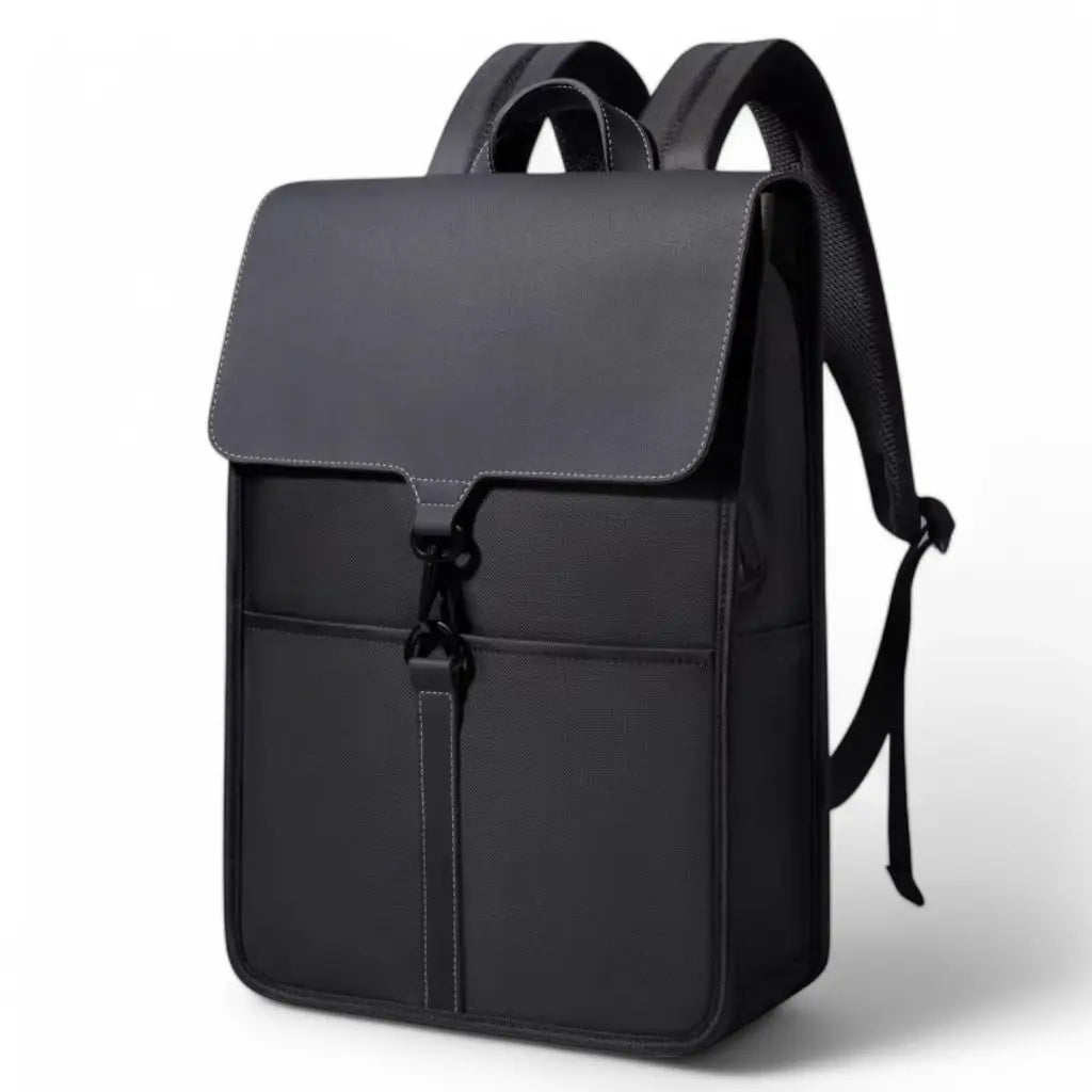Zwarte rugzak voor laptop 15,6 inch, met ergonomische schouderbanden en een stevige structuur. Ideaal voor werk, school of dagelijks gebruik met een ruim binnen.