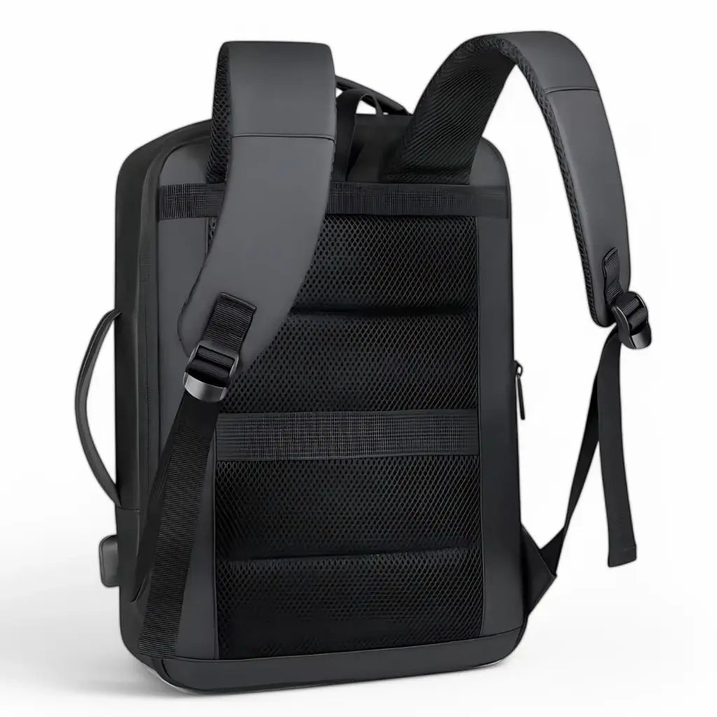 Achteraanzicht van een zwarte heren laptop rugzak. De verstelbare schouderbanden zijn gewatteerd en de achterkant heeft een ademend mesh-materiaal voor extra comfort.
