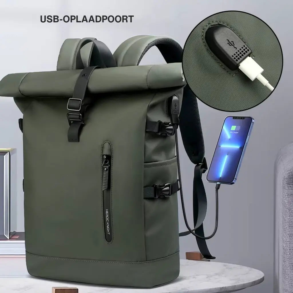 Laptop rugzak 15.6 inch met veel vakken voorzien van een ingebouwde USB-oplaadpoort waarmee een smartphone kan worden opgeladen tijdens het reizen. De legergroene tas combineert technologie met praktisch gebruik voor onderweg.