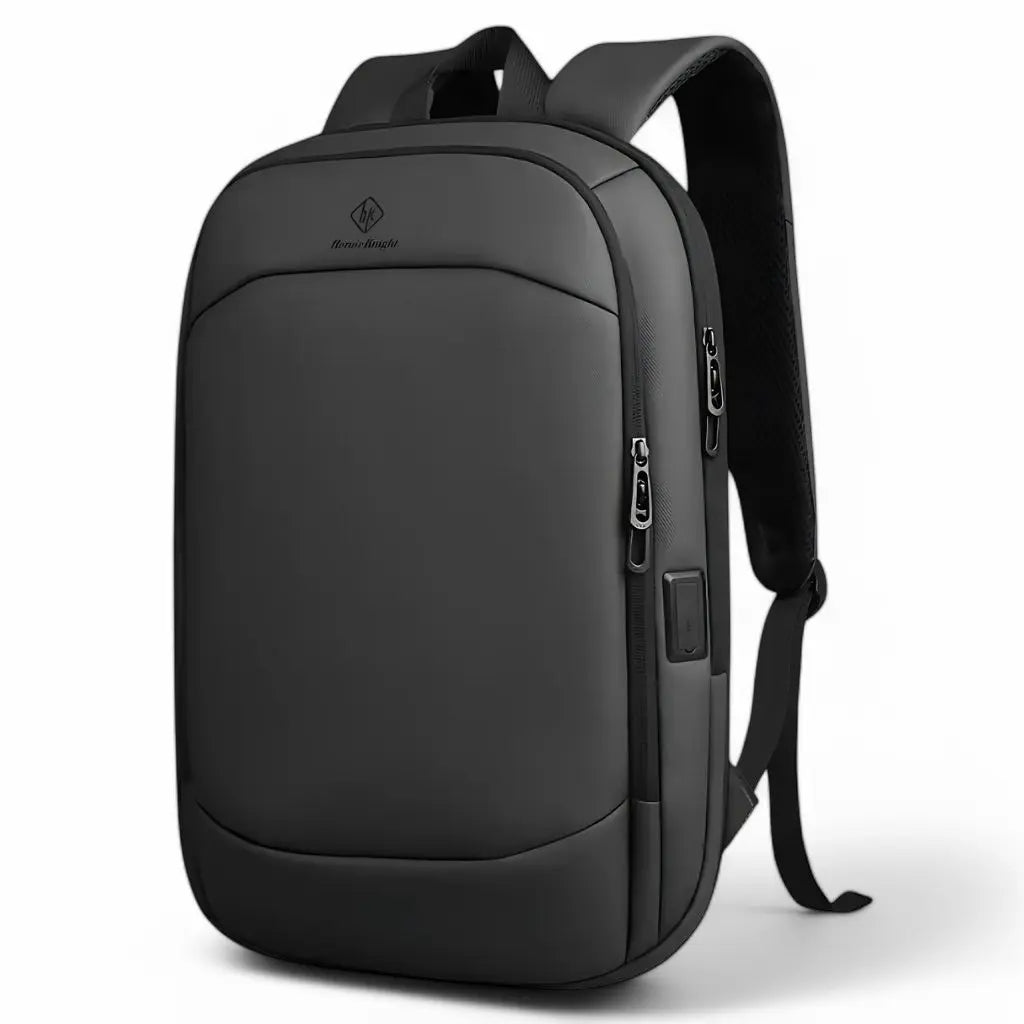 Minimalistische laptop rugzak dames 17 inch zwart met een strak design, waterafstotend materiaal en meerdere ritsvakken voor optimale organisatie.