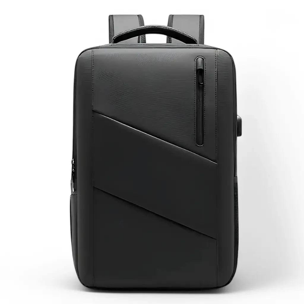 Een laptop rugzak heren 15 inch vanaf de zijkant gefotografeerd. De rugzak toont de gestroomlijnde vorm met mesh zijvakken, verstelbare schouderbanden en duurzame ritsen. Het professionele zwarte ontwerp combineert functionaliteit met stijl, ideaal voor zakelijk gebruik of dagelijkse verplaatsingen met een laptop.