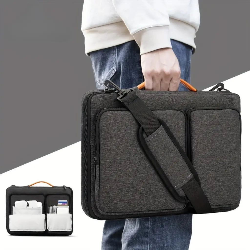 Persoon die laptoptas heren met schouderband vasthoudt, wat het draagcomfort en de praktische aard van de tas demonstreert. De tas heeft meerdere compartimenten en een insetfoto toont de interne organisatie.