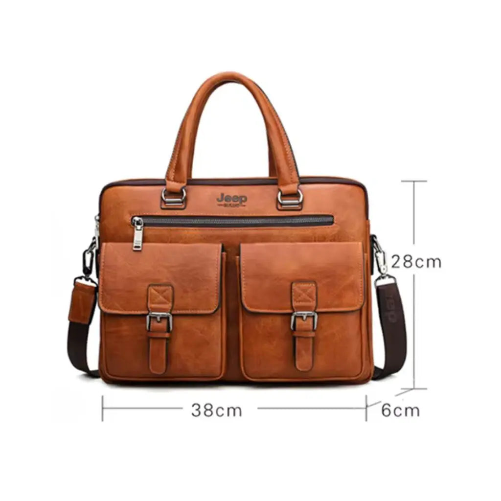 Afmetingen van leren laptoptas heren 13 inch bruin: 38cm breed, 28cm hoog en 6cm diep, perfect formaat voor een 13 inch laptop en dagelijkse benodigdheden.