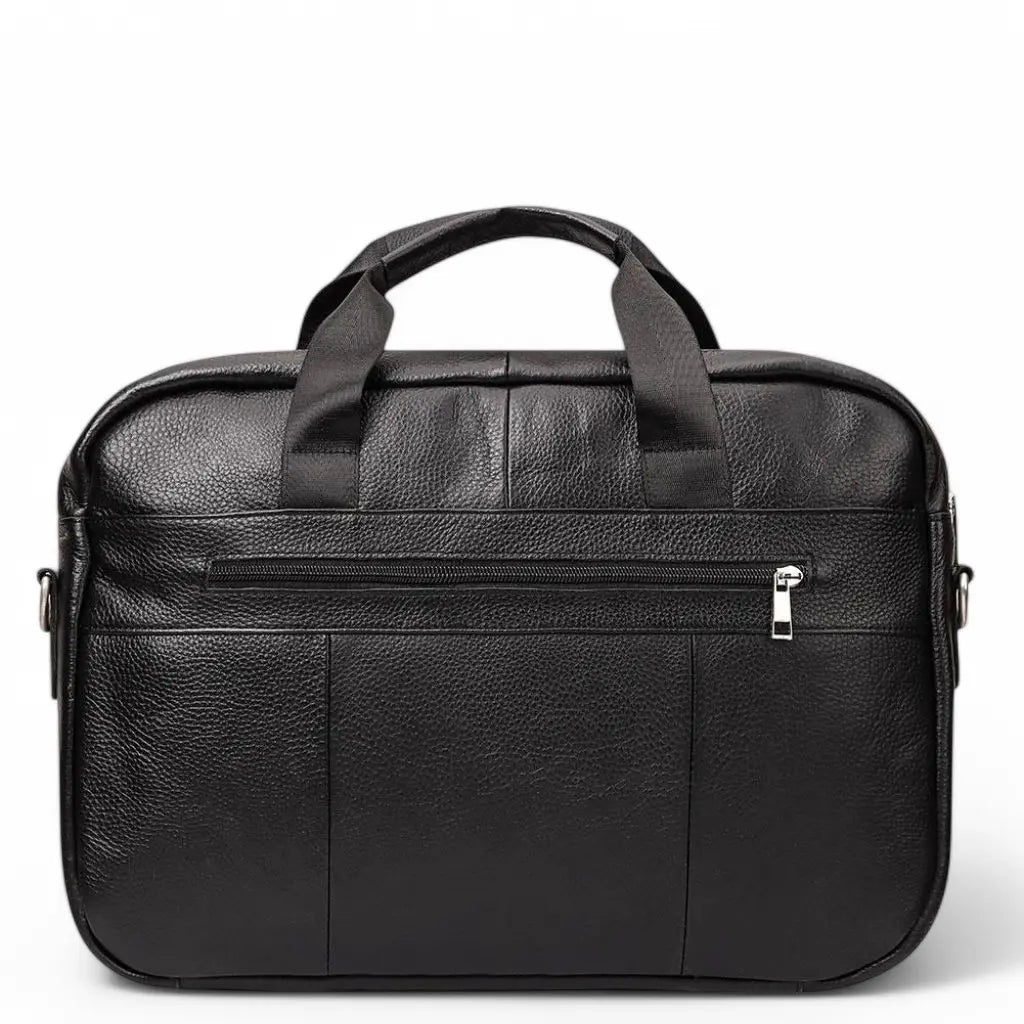 Achterkant van de trendy laptoptas heren 13 inch zwart. De zwarte lederen HUMERPAUL tas toont het strakke, minimalistische ontwerp met gestructureerd leer en een groot horizontaal voorvak met metalen ritssluiting, perfect voor het snel opbergen van documenten of accessoires.